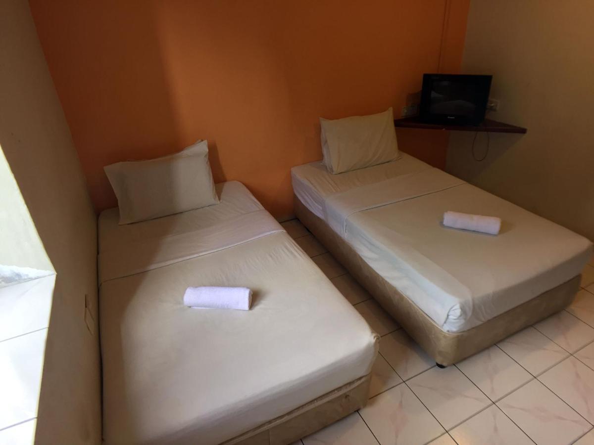 Abell Residence Kuching Esterno foto