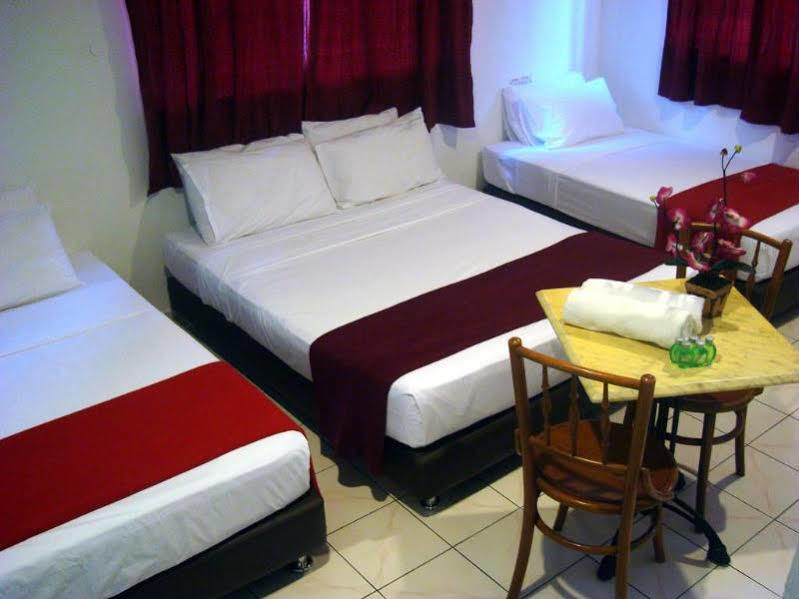 Abell Residence Kuching Esterno foto