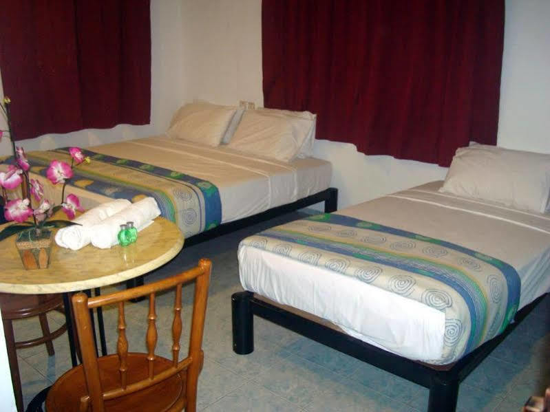 Abell Residence Kuching Esterno foto