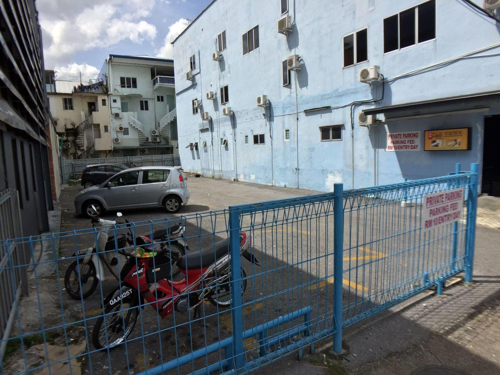 Abell Residence Kuching Esterno foto