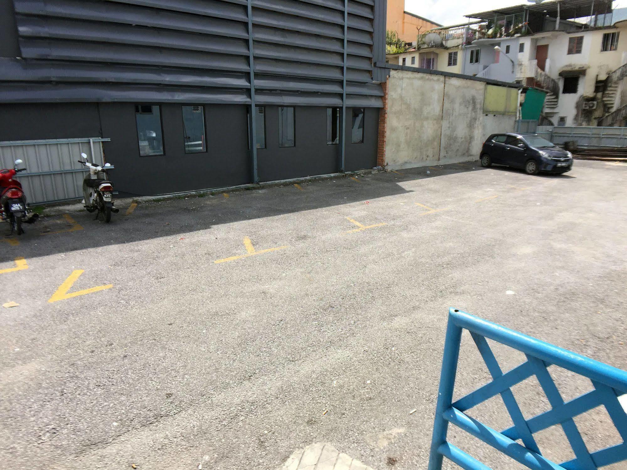 Abell Residence Kuching Esterno foto
